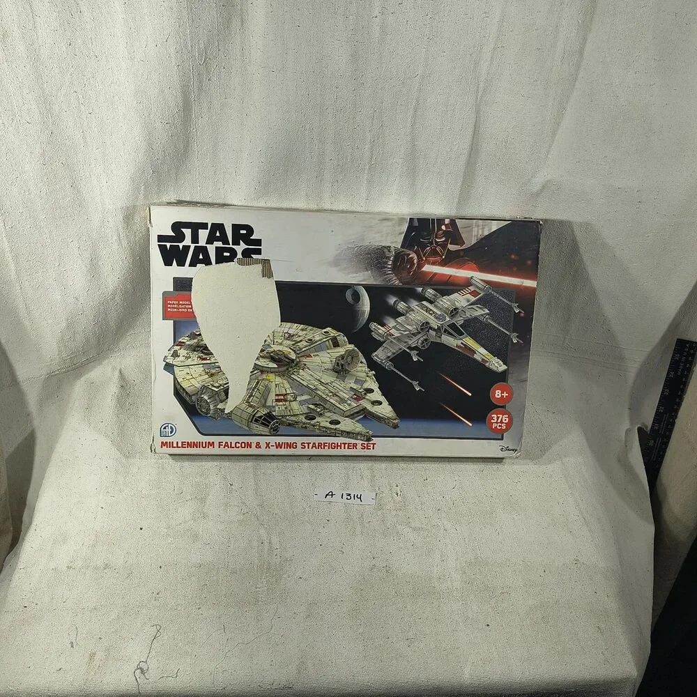 Star Wars Millennium Falcon & X Wing Starfighter Set 8+ Yrs 376 Pieces Model Kit